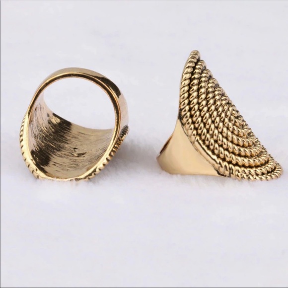 🍃🌿Golden Braided Statement Ring🌿🍃 - Picture 3 of 4